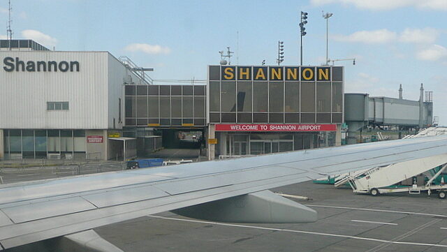 JOE.ie - Bomb squad called to Shannon Airport after package addressed to US officials