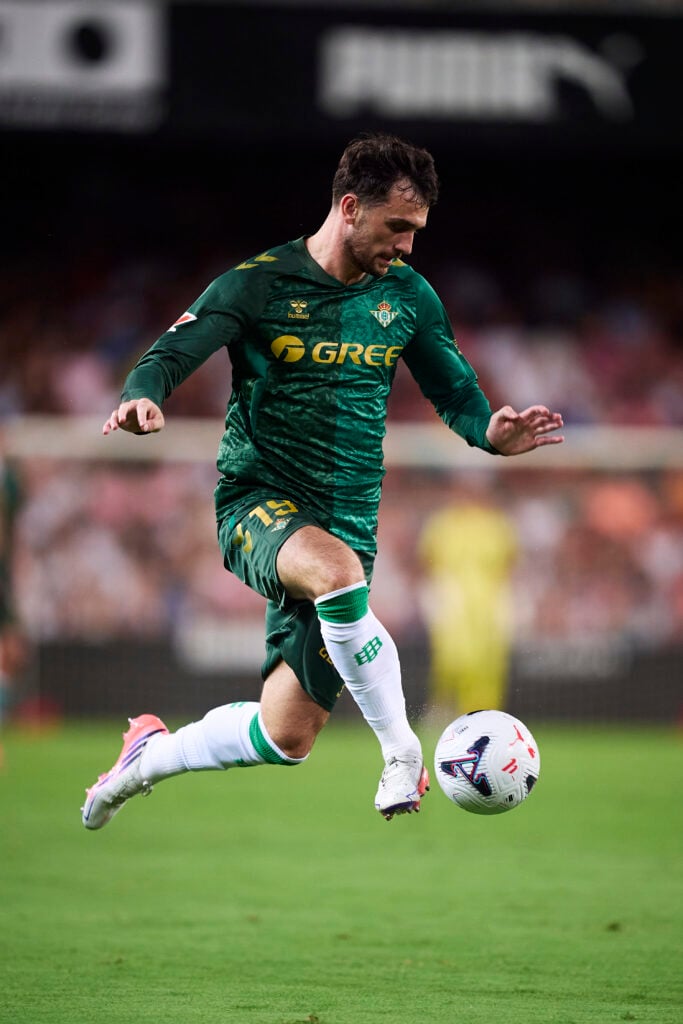 Troy Parrott wins over Real Betis fans on his La Liga debut