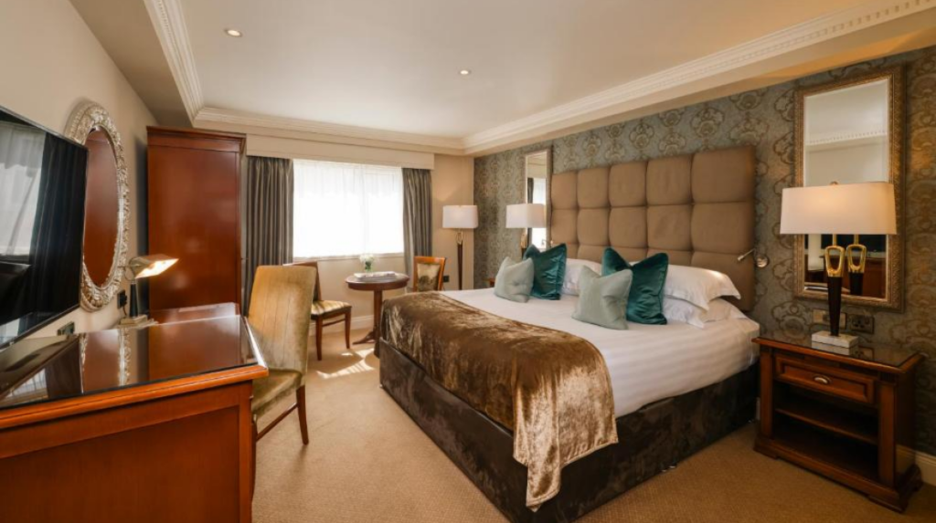 JOE.ie - People are swiping up this 4* Killarney hotel offer with late checkout and 52% off